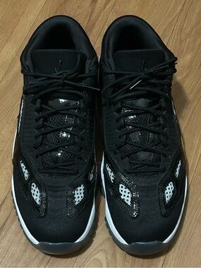 Air Jordan Retro 11 Low IE